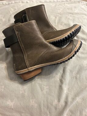 Sorel waterproof leather boots